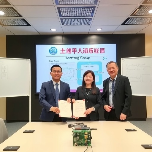 中国海洋大学与亨通集团举行深化校企合作交流会暨签约仪式(图1)